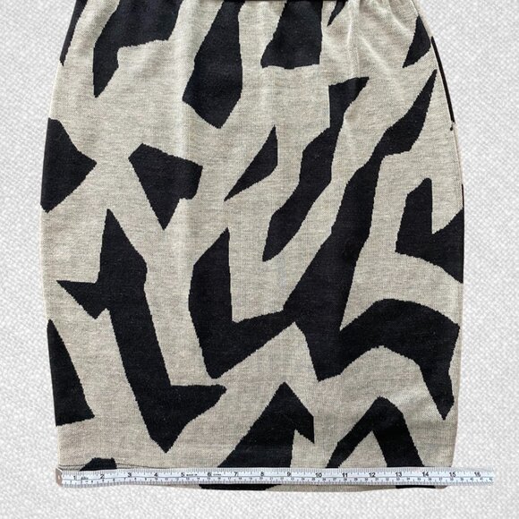 Forever 21 Gray Black Geometric Mini Dress Round Neck Elasticated Waist Size S - Picture 6 of 8